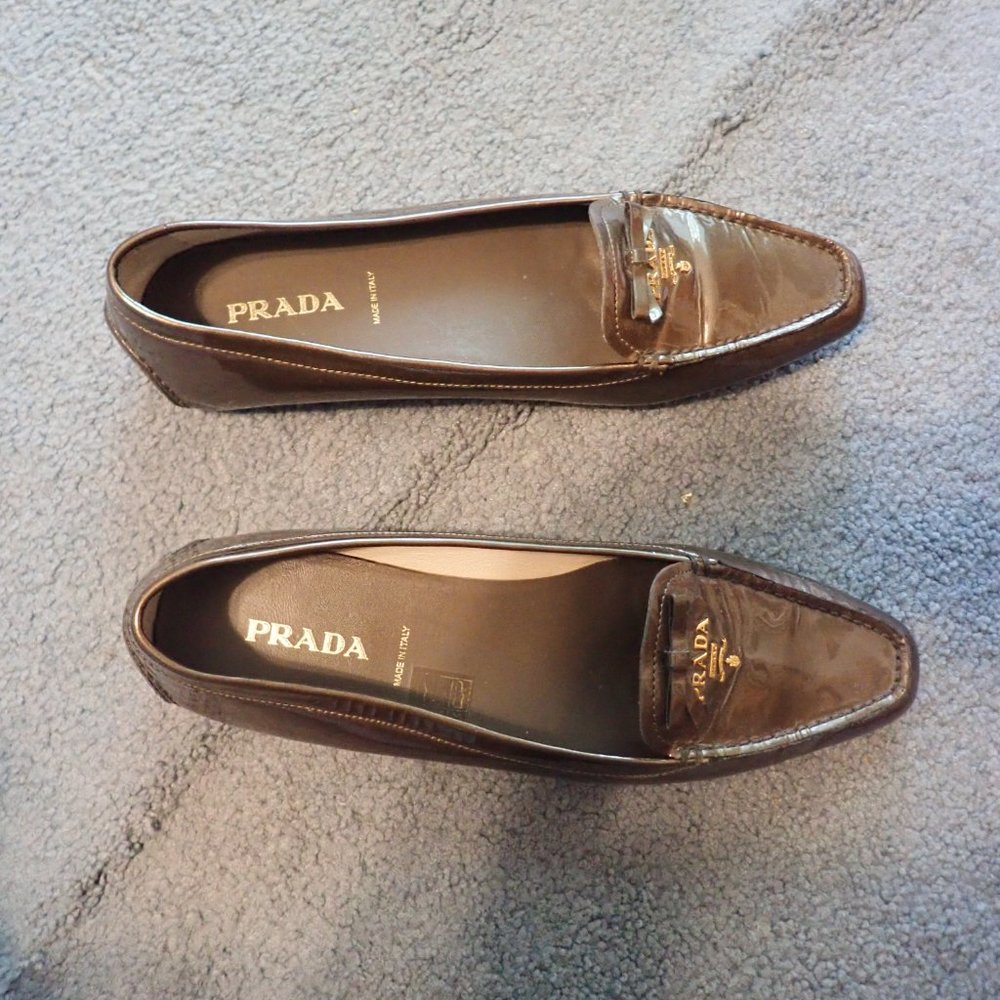 Genuine olive green PRADA flats - worn twice size 10